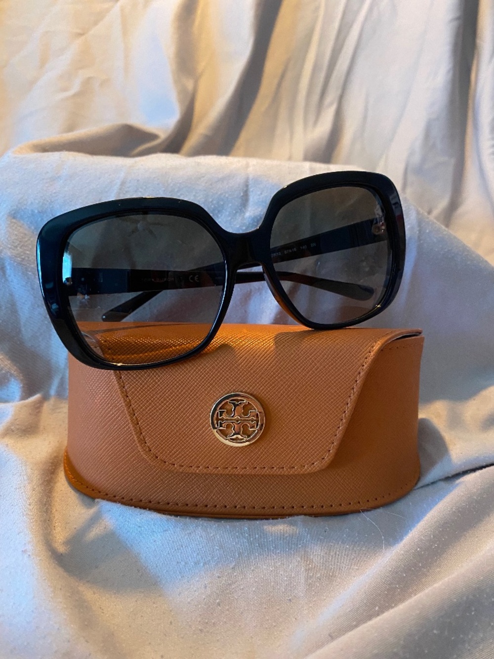 Tory Burch Womenk Sunglasses